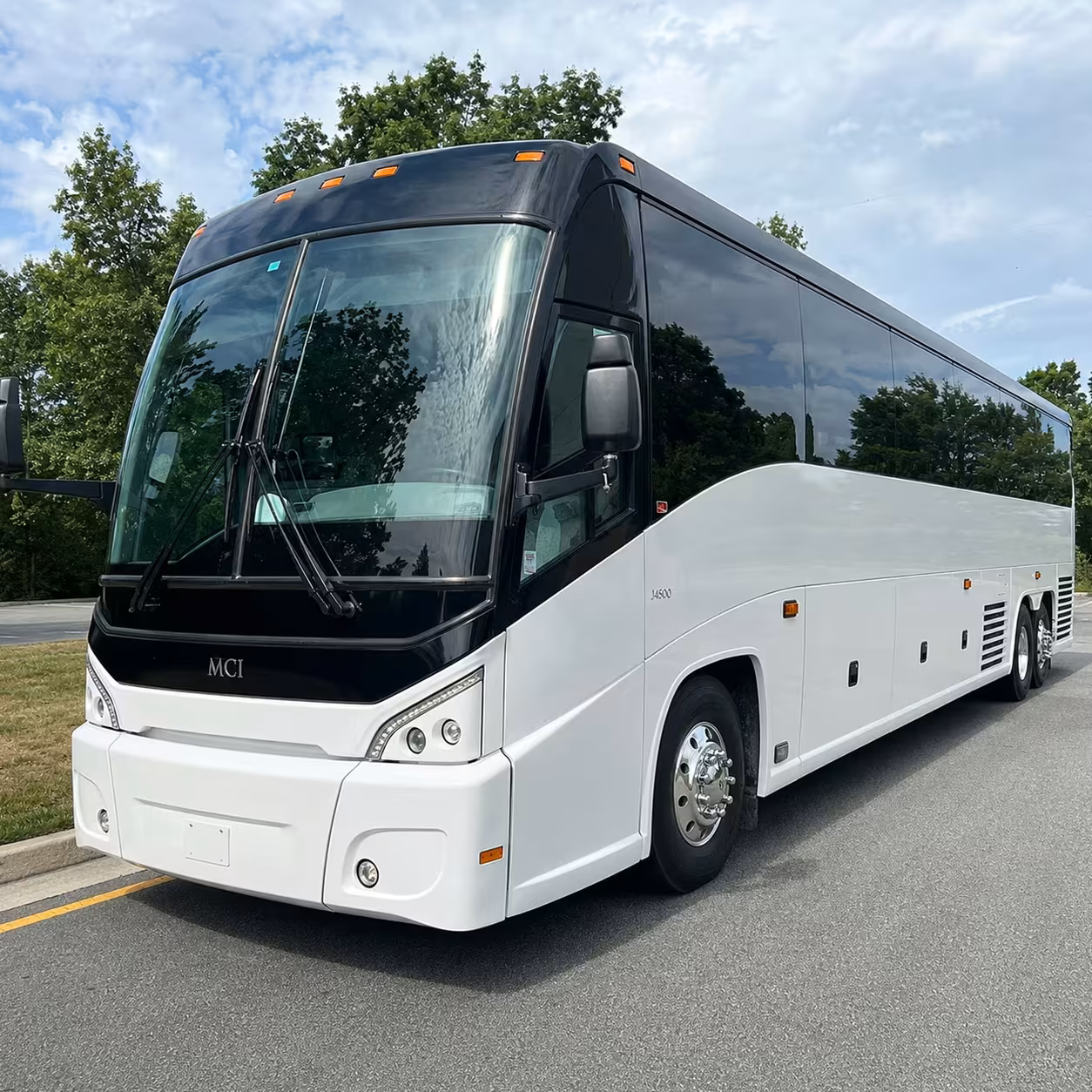 ada accessible shuttle buses for el monte senior congregations
