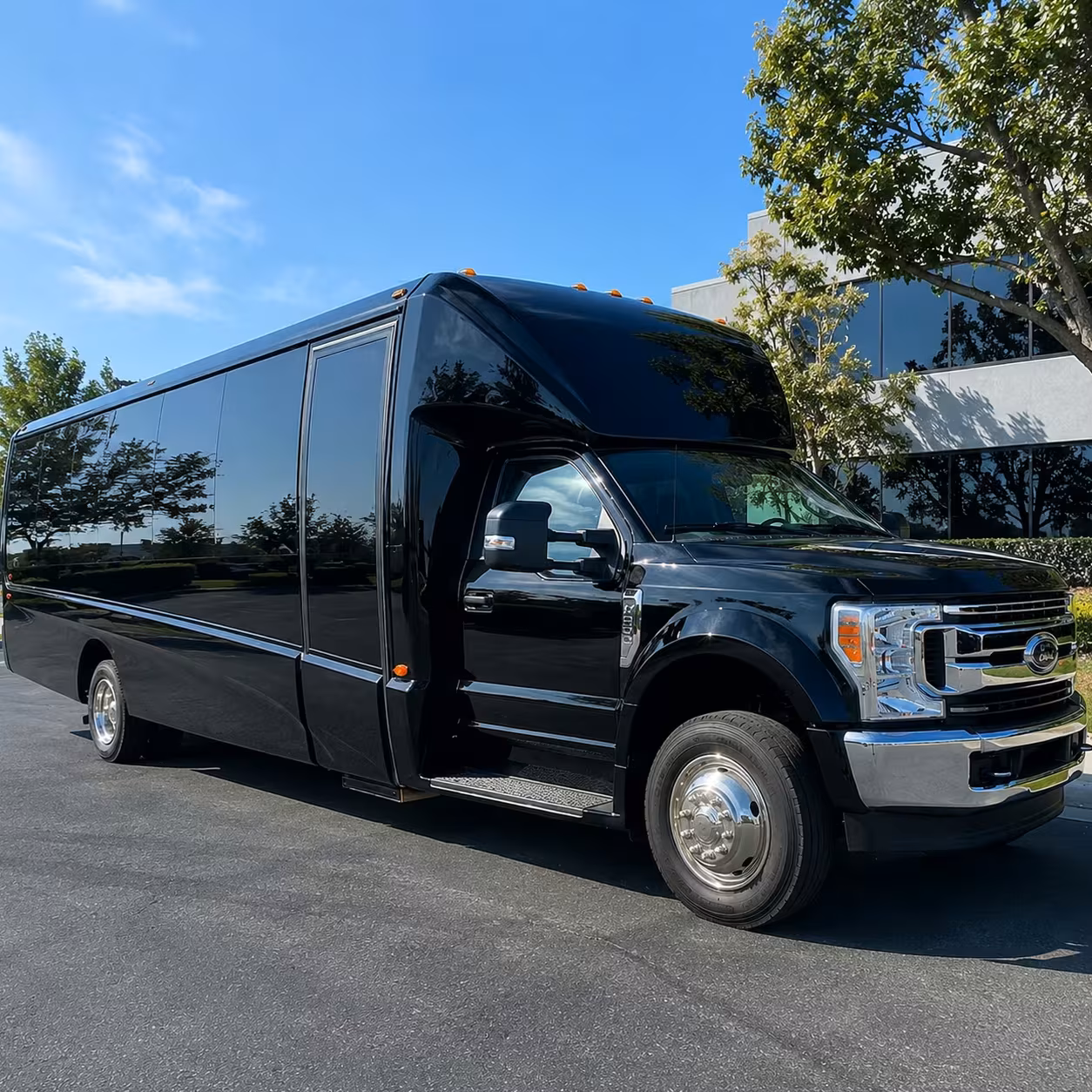 sizing minibus rentals for el monte wedding guest lists